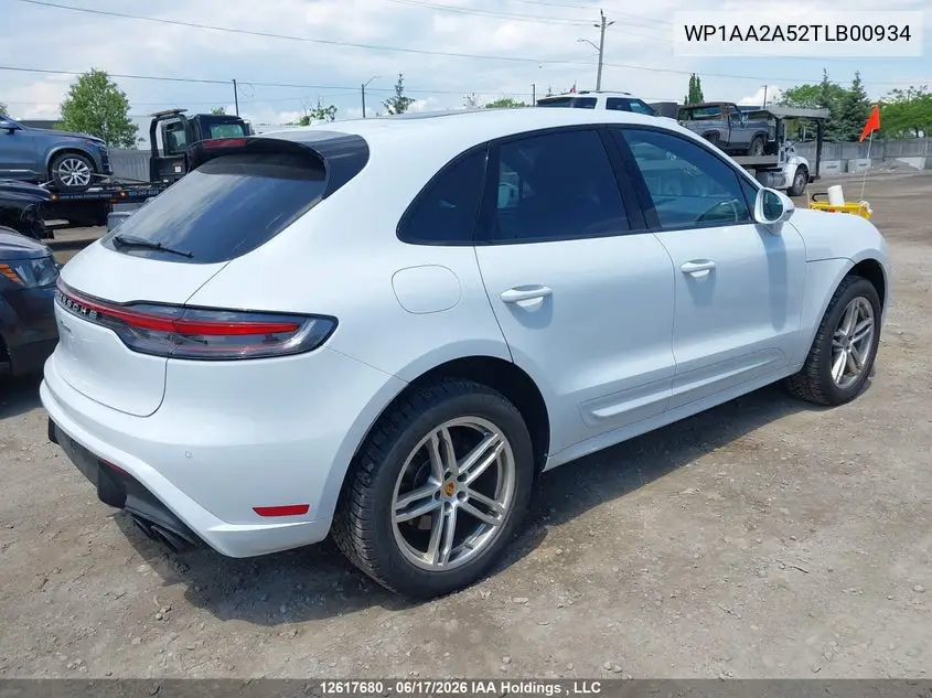 2026 Porsche Macan T VIN: WP1AA2A52TLB00934 Lot: 12617680