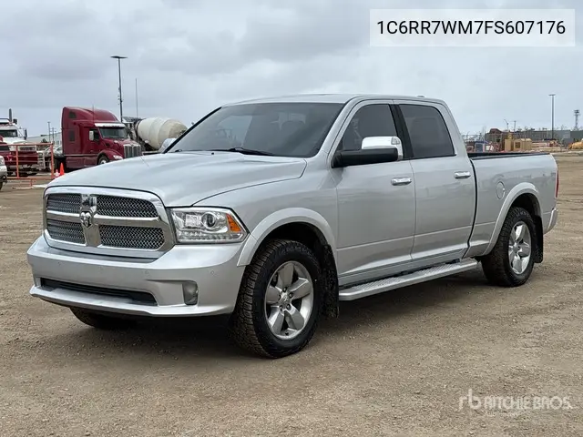 1C6RR7WM7FS607176 2015 Ram 1500 2015 Ram 1500 Limited 4X4 Crew Cab Pickup