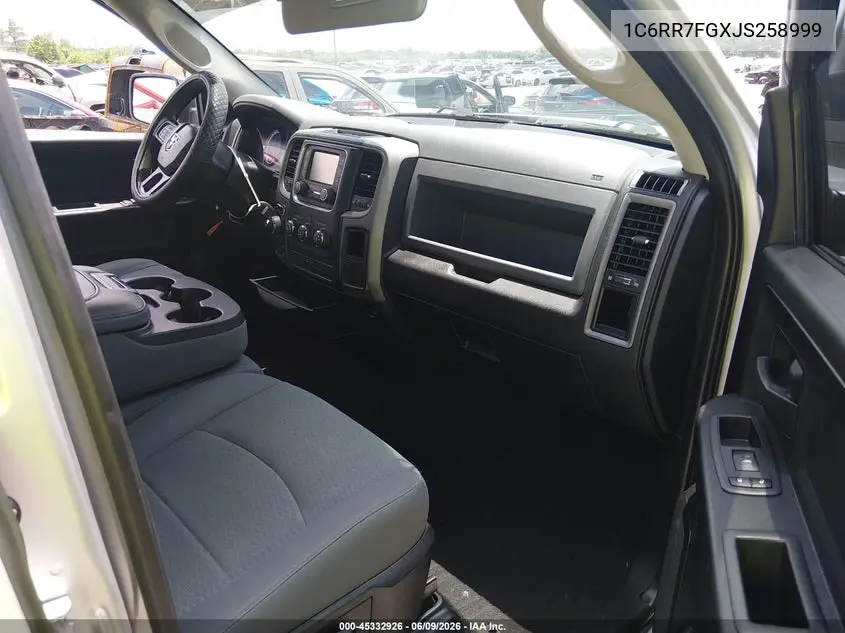 1C6RR7FGXJS258999 2018 Ram 1500 Tradesman 4X4 6'4 Box