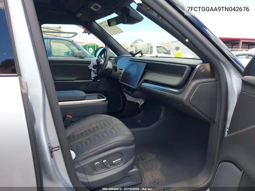 2026 Rivian R1T Dual Motor Standard Pack VIN: 7FCTGGAA9TN042676 Lot: 45640674