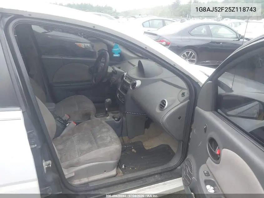 2005 Saturn Ion 2 VIN: 1G8AJ52F25Z118743 Lot: 45528593