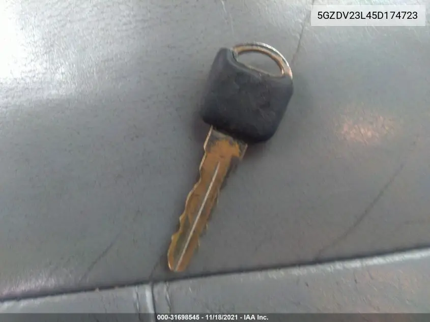 2005 Saturn Relay Fwd VIN: 5GZDV23L45D174723 Lot: 31698545