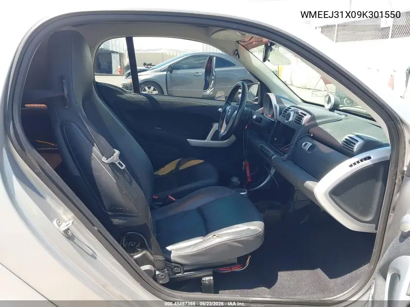 2009 Smart Fortwo Brabus/Passion/Pure VIN: WMEEJ31X09K301550 Lot: 45467366