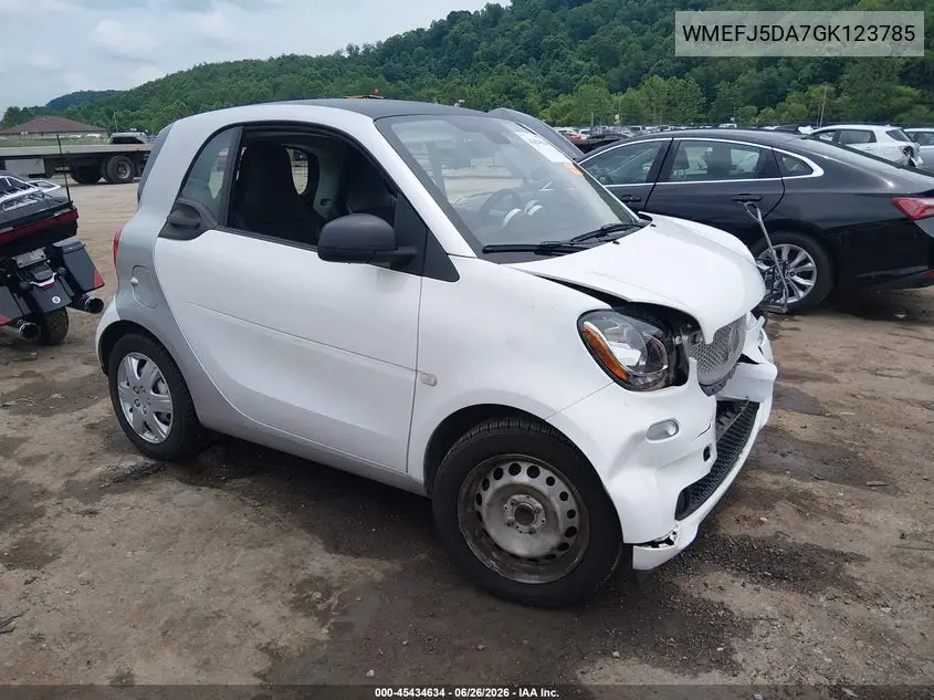 2016 Smart Fortwo Passion/Prime/Proxy/Pure VIN: WMEFJ5DA7GK123785 Lot: 45434634