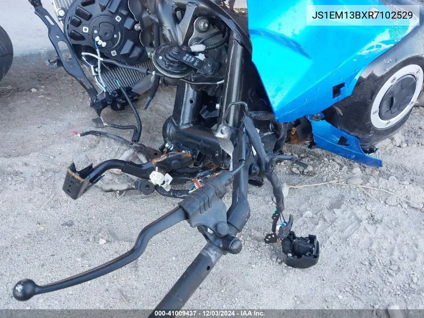 2024 Suzuki Gsx800 F VIN: JS1EM13BXR7102529 Lot: 41009437