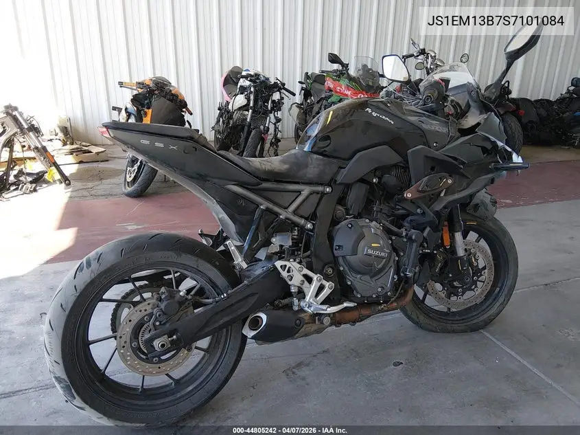 2025 Suzuki Gsx800 F VIN: JS1EM13B7S7101084 Lot: 44805242