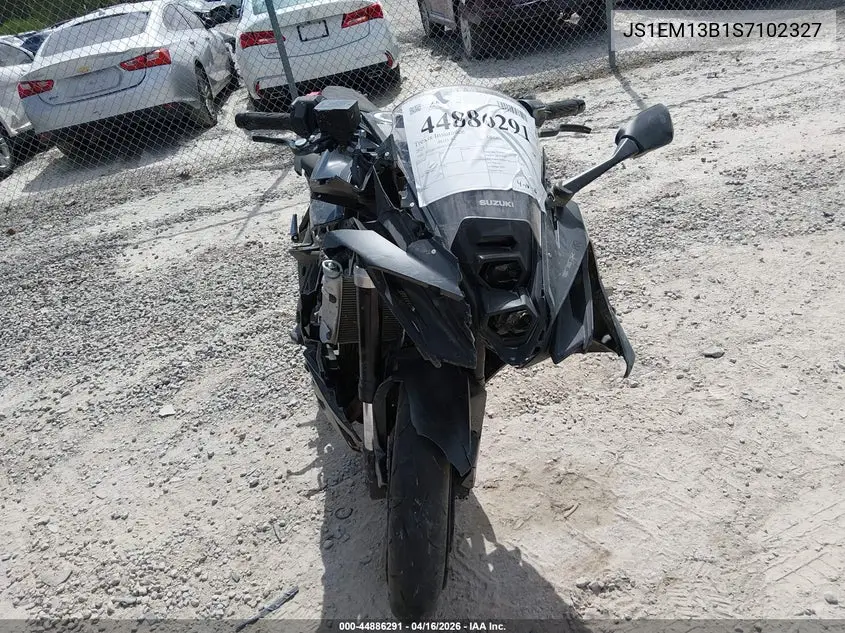 2025 Suzuki Gsx800 F VIN: JS1EM13B1S7102327 Lot: 44886291