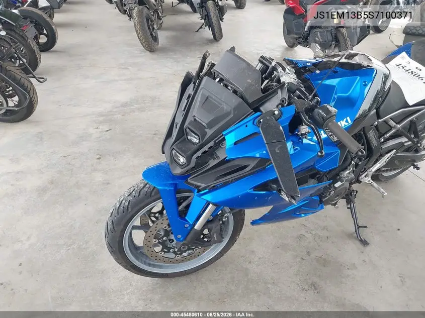 2025 Suzuki Gsx800 F VIN: JS1EM13B5S7100371 Lot: 45480610