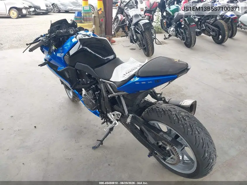 2025 Suzuki Gsx800 F VIN: JS1EM13B5S7100371 Lot: 45480610