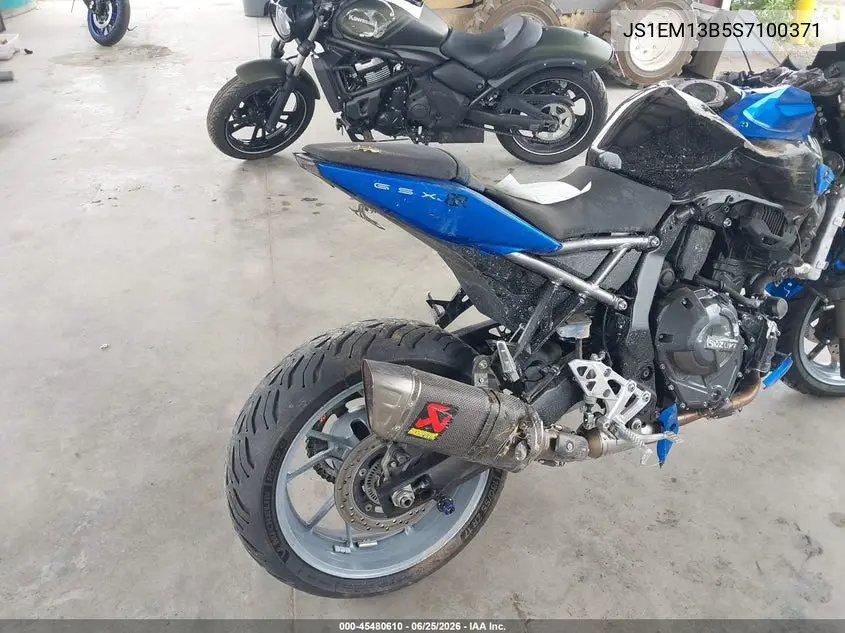 2025 Suzuki Gsx800 F VIN: JS1EM13B5S7100371 Lot: 45480610