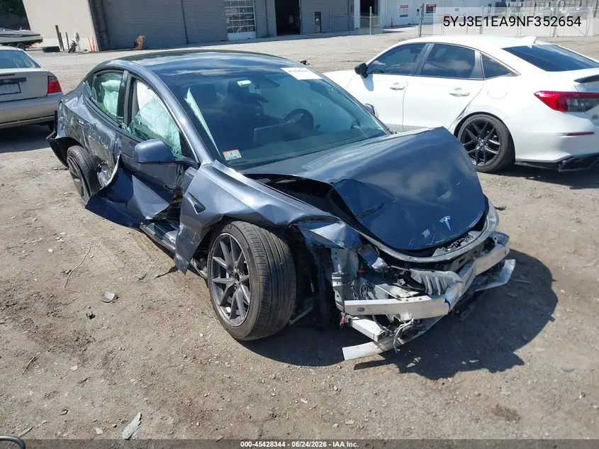 2022 Tesla Model 3 Rear-Wheel Drive VIN: 5YJ3E1EA9NF352654 Lot: 45428344