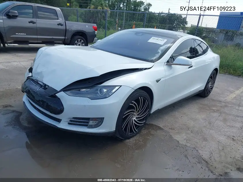 2015 Tesla Model S 70D/85D/P85D VIN: 5YJSA1E24FF109223 Lot: 45582343