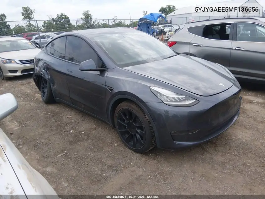2021 Tesla Model Y Long Range Dual Motor All-Wheel Drive VIN: 5YJYGAEE5MF136656 Lot: 45659077