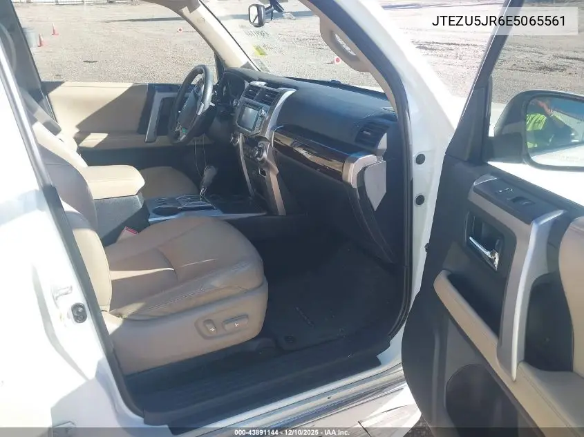 JTEZU5JR6E5065561 2014 Toyota 4Runner Limited