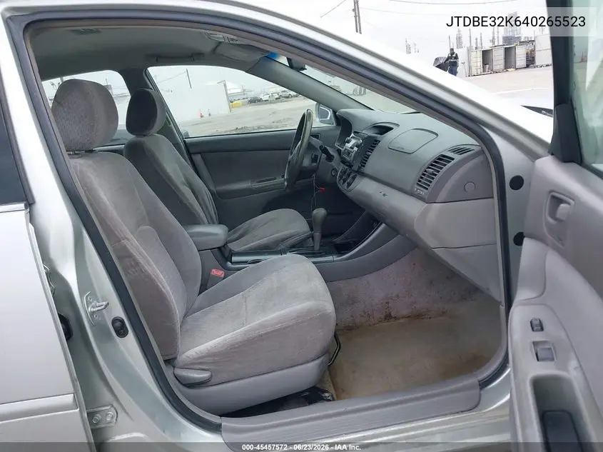 2004 Toyota Camry Le VIN: JTDBE32K640265523 Lot: 45457572