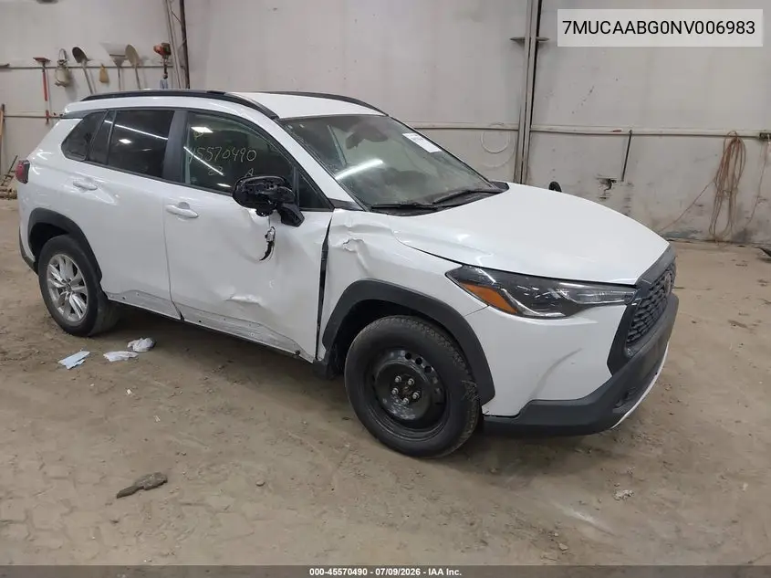 2022 Toyota Corolla Cross Le VIN: 7MUCAABG0NV006983 Lot: 45570490