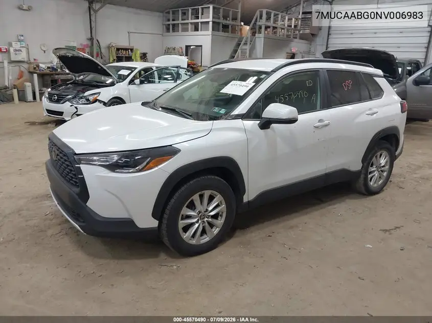 2022 Toyota Corolla Cross Le VIN: 7MUCAABG0NV006983 Lot: 45570490