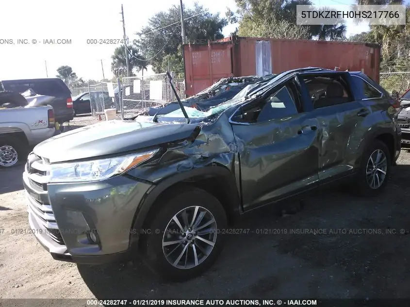 5TDKZRFH0HS217766 2017 Toyota Highlander Xle