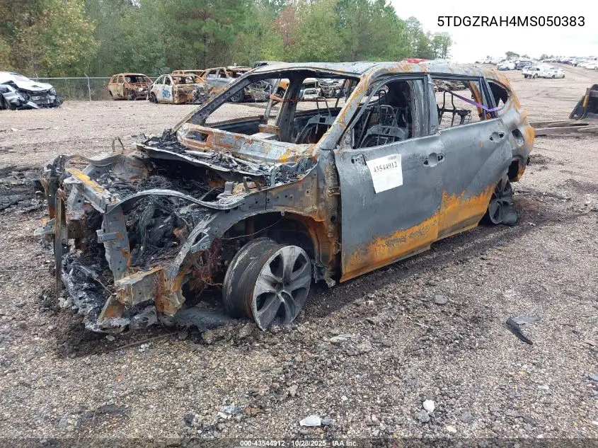 5TDGZRAH4MS050383 2021 Toyota Highlander Xle