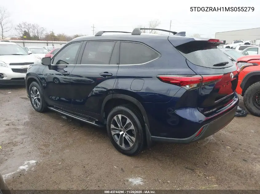 5TDGZRAH1MS055279 2021 Toyota Highlander Xle