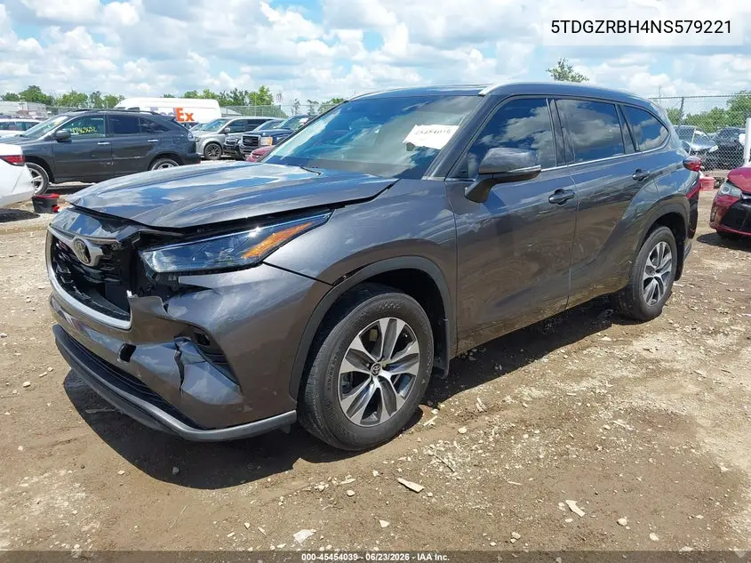 2022 Toyota Highlander Xle VIN: 5TDGZRBH4NS579221 Lot: 45454039