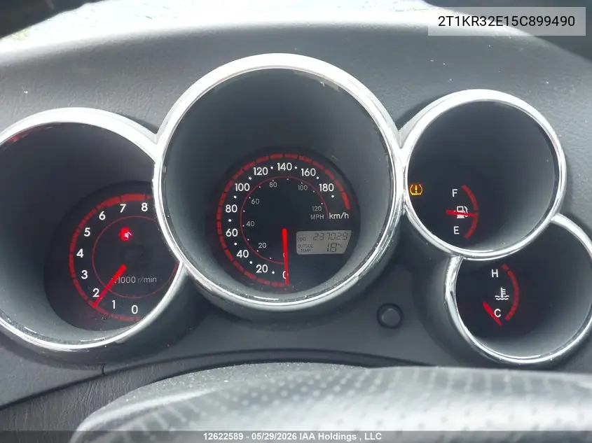 2005 Toyota Matrix Xr VIN: 2T1KR32E15C899490 Lot: 12622589