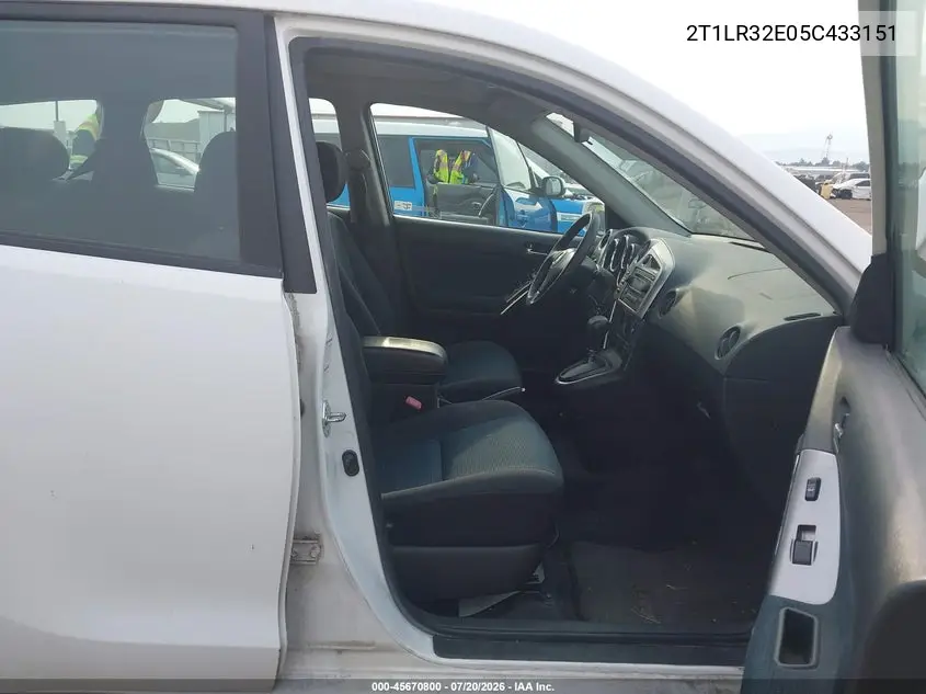 2005 Toyota Matrix Xr VIN: 2T1LR32E05C433151 Lot: 45670800