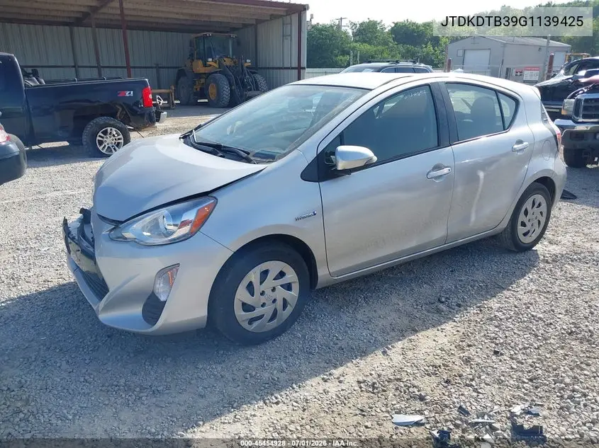 2016 Toyota Prius C Two VIN: JTDKDTB39G1139425 Lot: 45454928