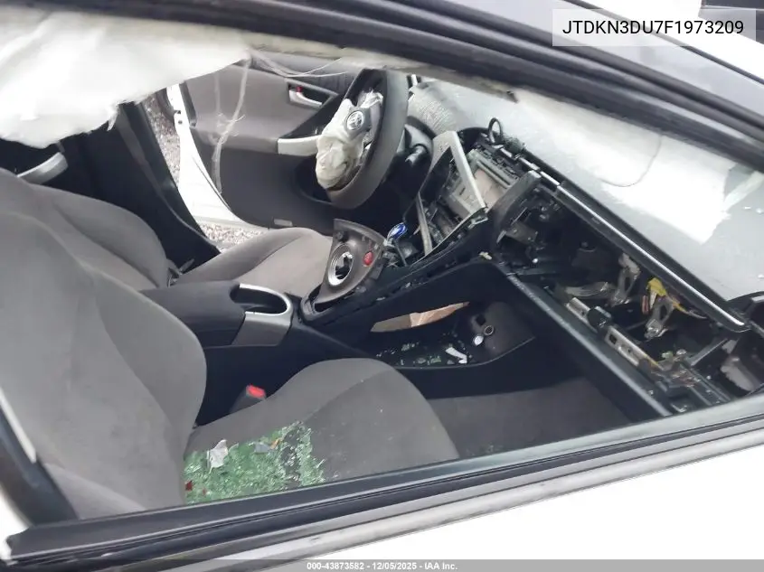 JTDKN3DU7F1973209 2015 Toyota Prius Three