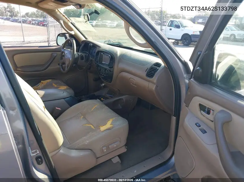 2002 Toyota Sequoia Sr5 V8 VIN: 5TDZT34A62S133798 Lot: 45370533