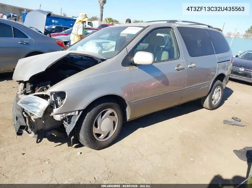 4T3ZF13C32U435563 2002 Toyota Sienna Le