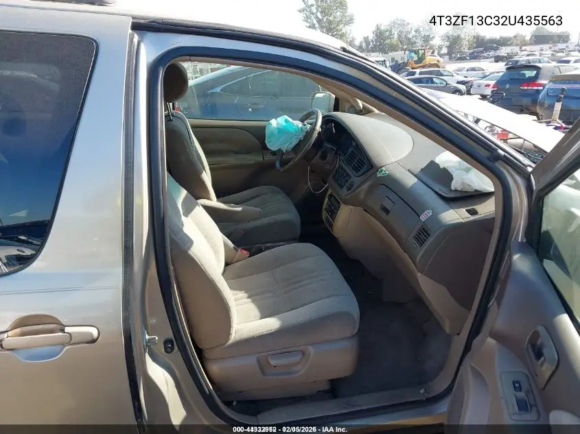 4T3ZF13C32U435563 2002 Toyota Sienna Le