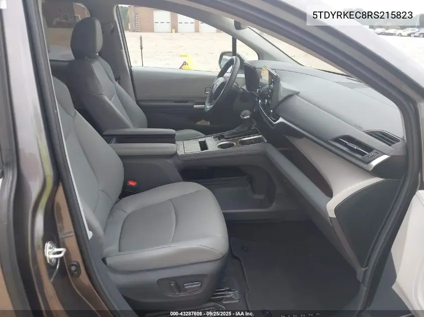 5TDYRKEC8RS215823 2024 Toyota Sienna Xle