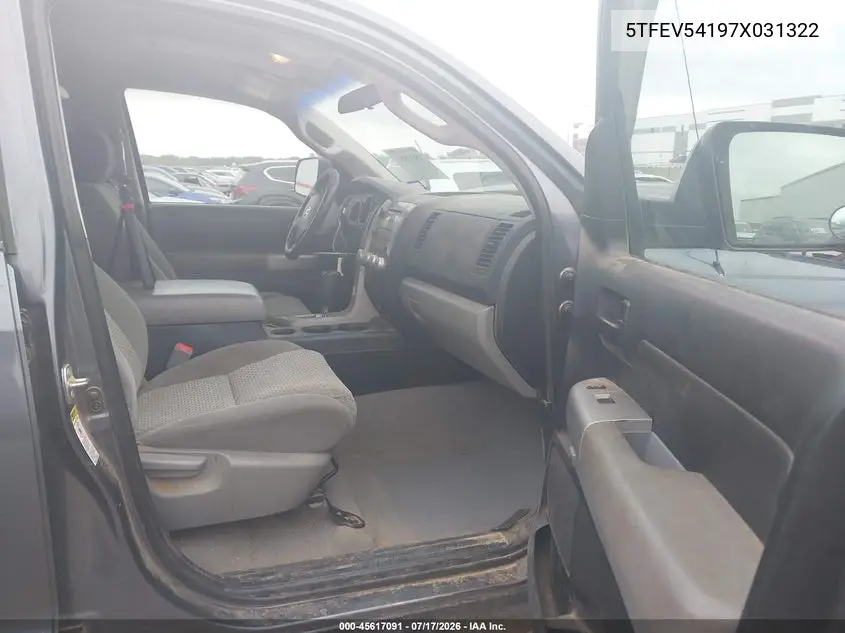 2007 Toyota Tundra Sr5 5.7L V8 VIN: 5TFEV54197X031322 Lot: 45617091