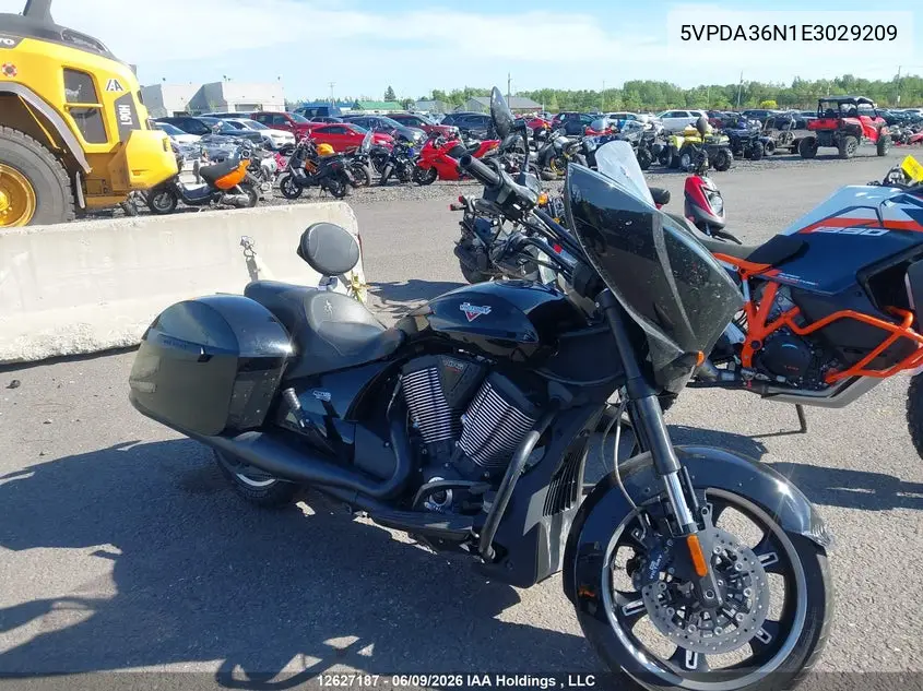 2014 Victory Motorcycles Cross Country 8-Ball VIN: 5VPDA36N1E3029209 Lot: 12627187