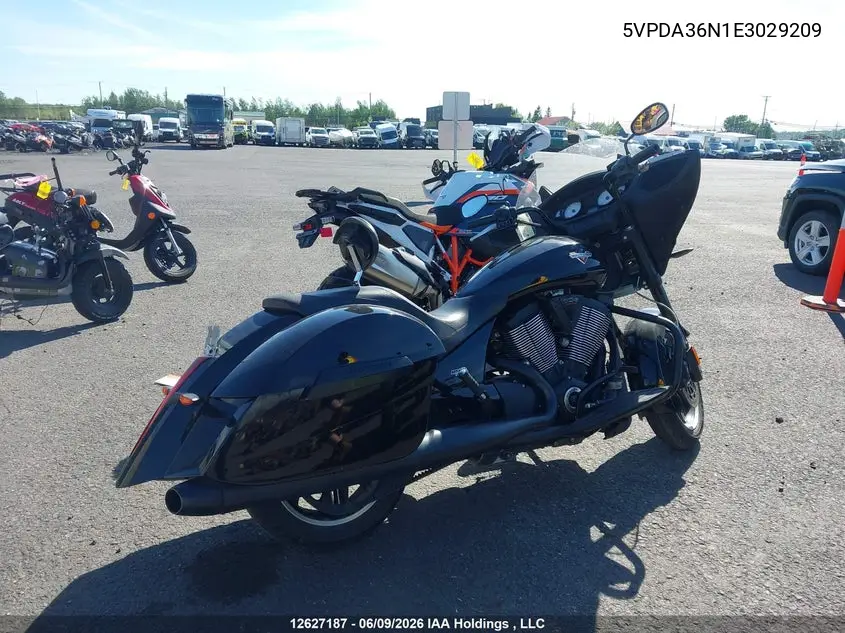 2014 Victory Motorcycles Cross Country 8-Ball VIN: 5VPDA36N1E3029209 Lot: 12627187