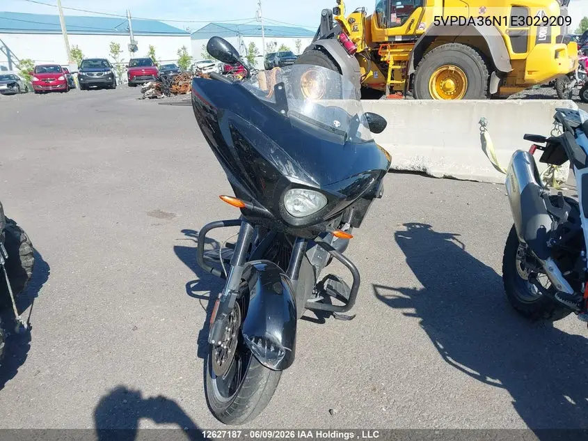 2014 Victory Motorcycles Cross Country 8-Ball VIN: 5VPDA36N1E3029209 Lot: 12627187