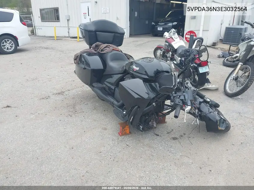 2014 Victory Motorcycles Cross Country 8-Ball VIN: 5VPDA36N3E3032564 Lot: 44979341