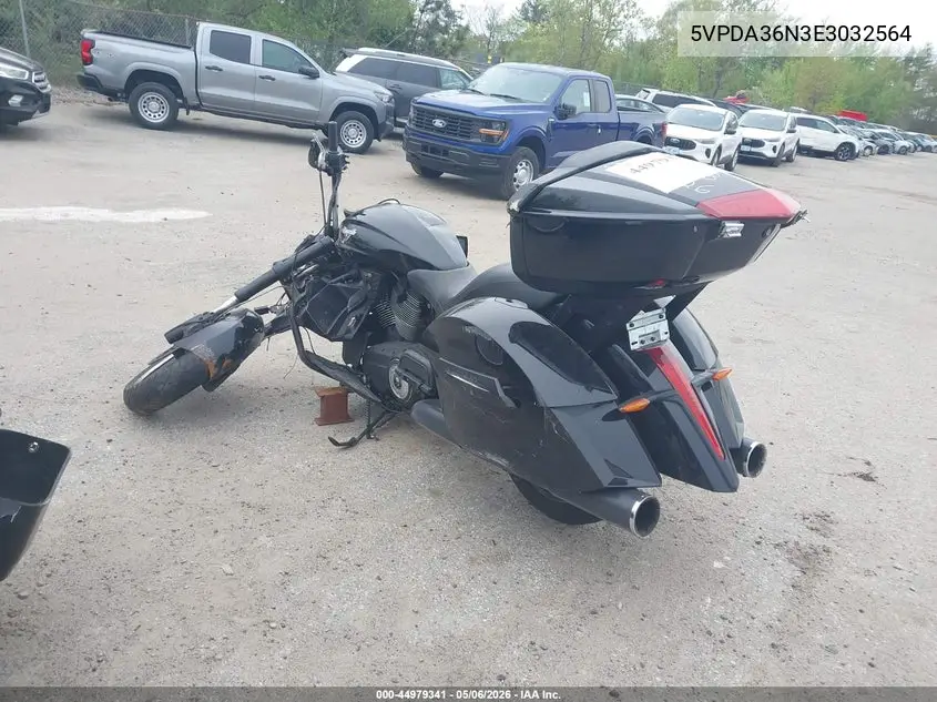 2014 Victory Motorcycles Cross Country 8-Ball VIN: 5VPDA36N3E3032564 Lot: 44979341