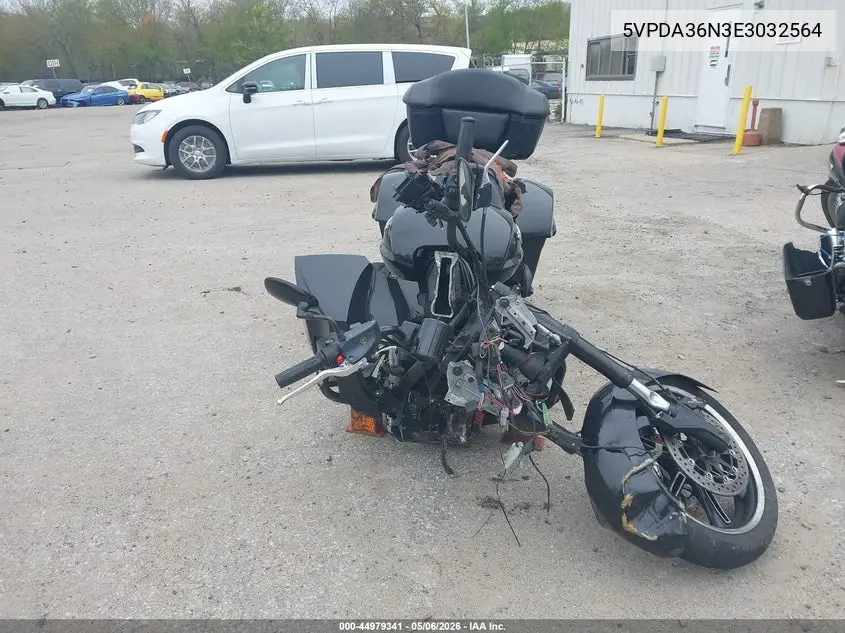 2014 Victory Motorcycles Cross Country 8-Ball VIN: 5VPDA36N3E3032564 Lot: 44979341