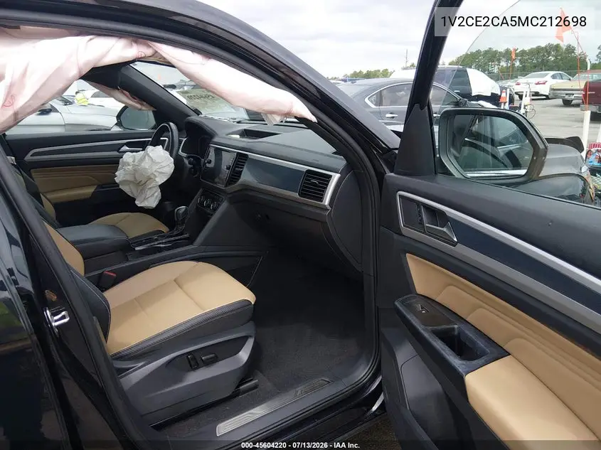2021 Volkswagen Atlas Cross Sport 3.6L V6 Sel R-Line VIN: 1V2CE2CA5MC212698 Lot: 45604220