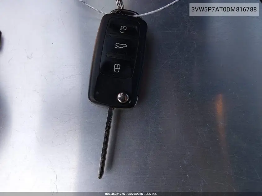 2013 Volkswagen Beetle 2.5L VIN: 3VW5P7AT0DM816788 Lot: 45221275