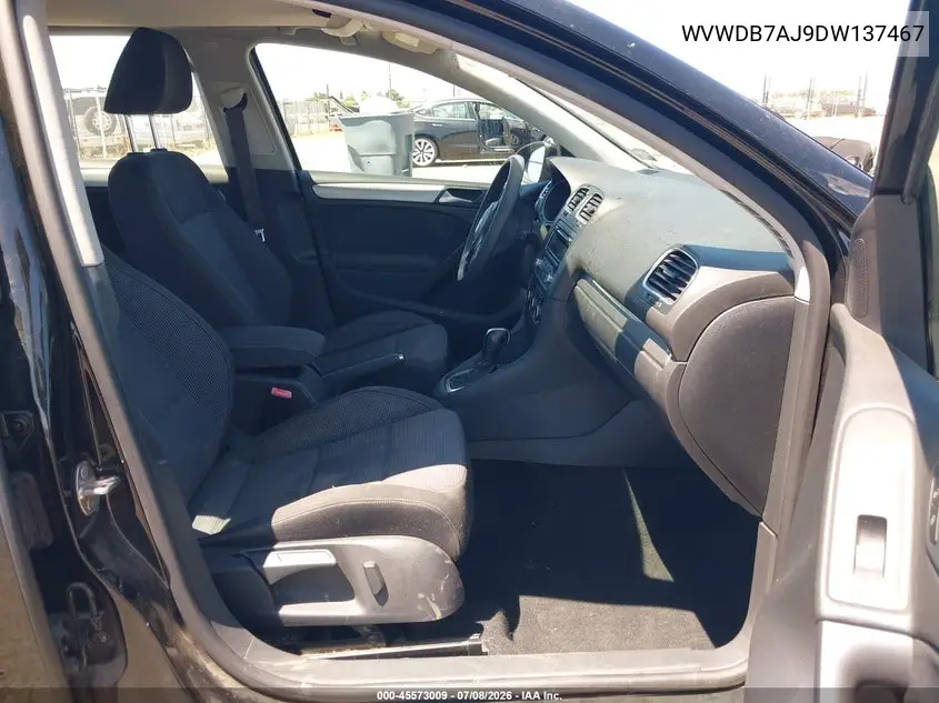 2013 Volkswagen Golf 2.5L 4-Door VIN: WVWDB7AJ9DW137467 Lot: 45573009