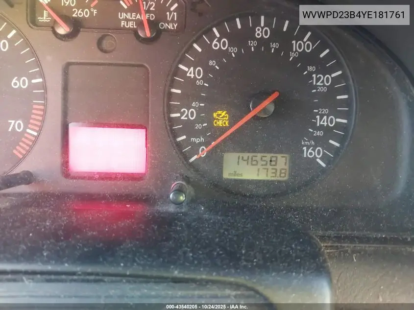 WVWPD23B4YE181761 2000 Volkswagen Passat Glx