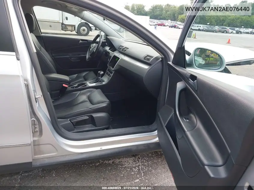 2010 Volkswagen Passat Komfort VIN: WVWJK7AN2AE076440 Lot: 45688829