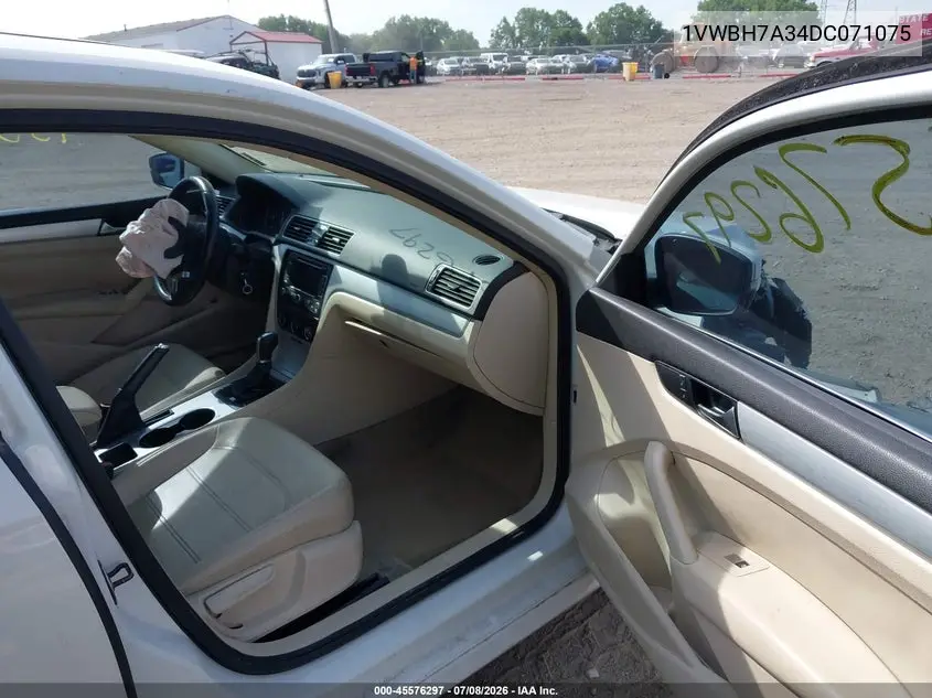 2013 Volkswagen Passat 2.5L Se VIN: 1VWBH7A34DC071075 Lot: 45576297
