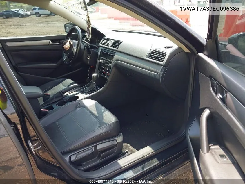 2013 Fiat 500 Sport VIN: 3C3CFFBR8DT686070 Lot: 40077575