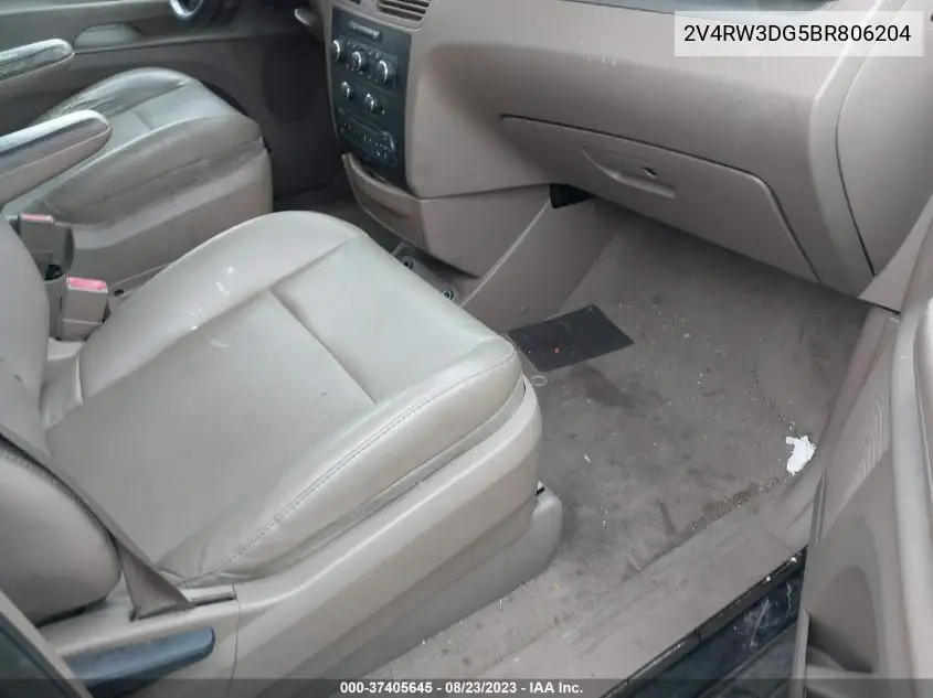 2V4RW3DG5BR806204 2011 Volkswagen Routan Se