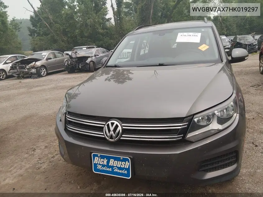 2017 Volkswagen Tiguan 2.0T/2.0T S VIN: WVGBV7AX7HK019297 Lot: 45630386