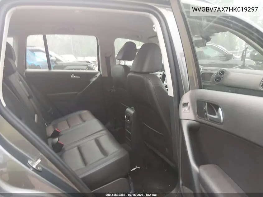 2017 Volkswagen Tiguan 2.0T/2.0T S VIN: WVGBV7AX7HK019297 Lot: 45630386